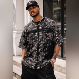 NEW Missguided+ Black and White Paisley Men's Tee